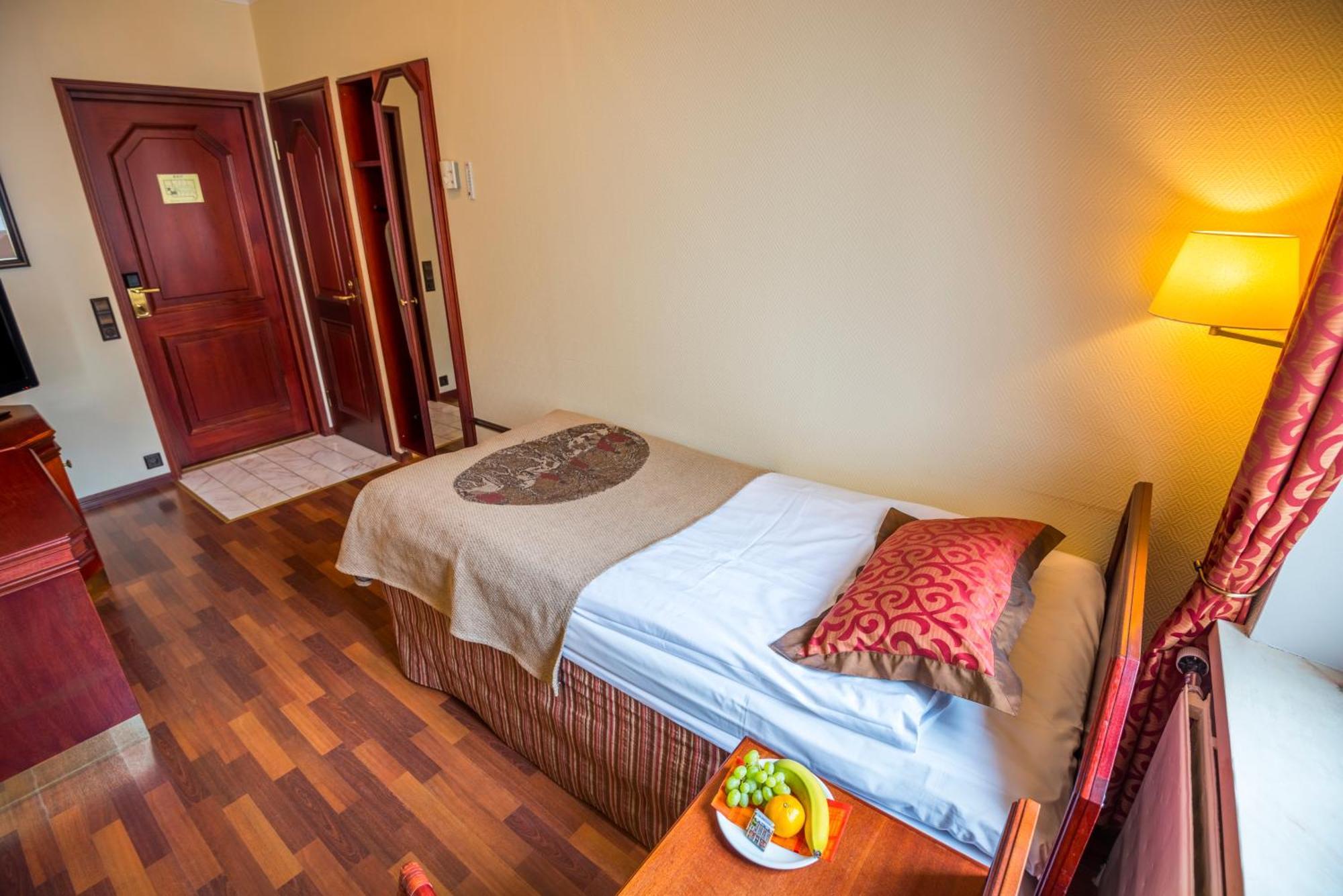Hotel Astor Vaasa Extérieur photo