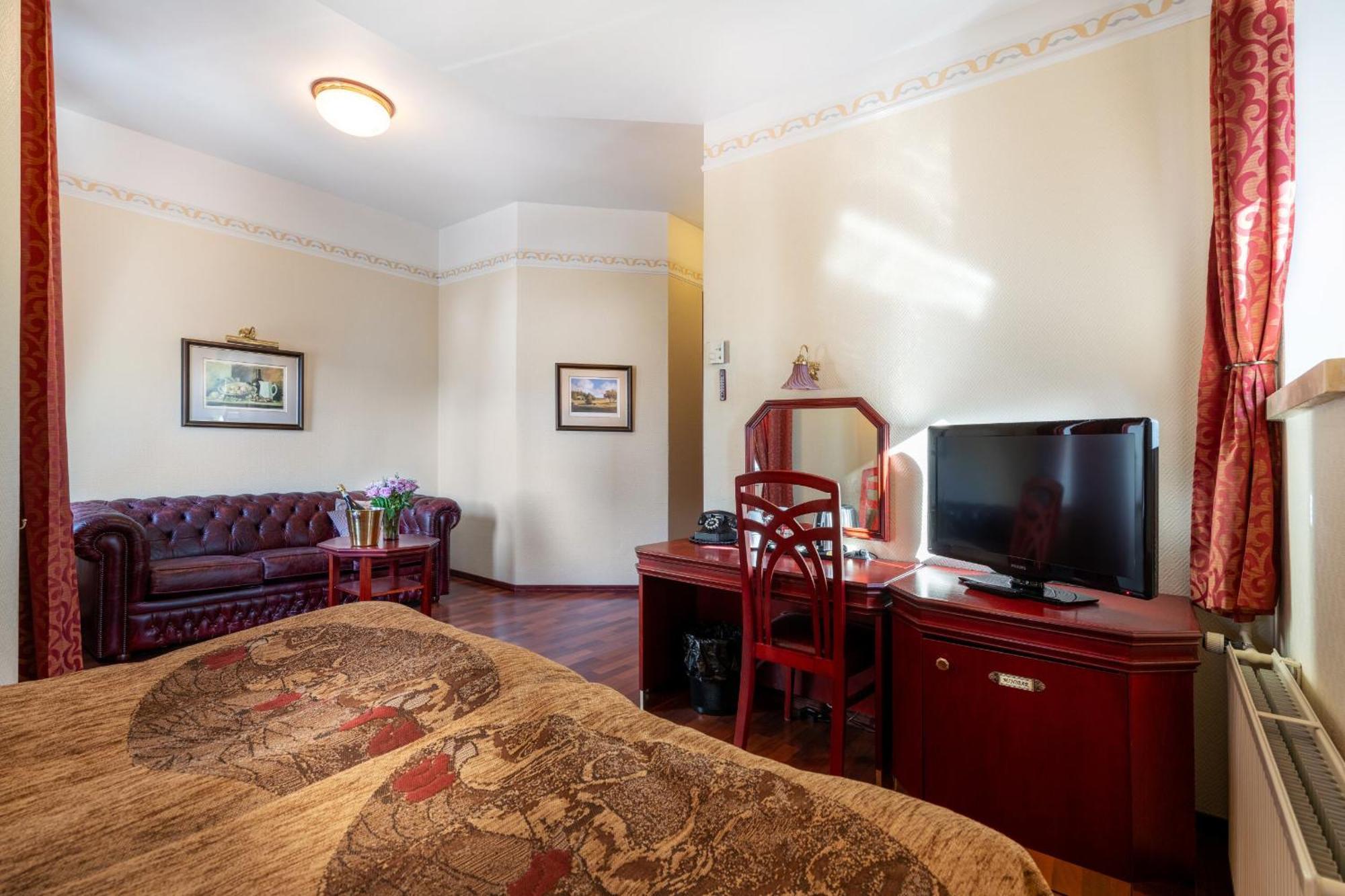 Hotel Astor Vaasa Extérieur photo